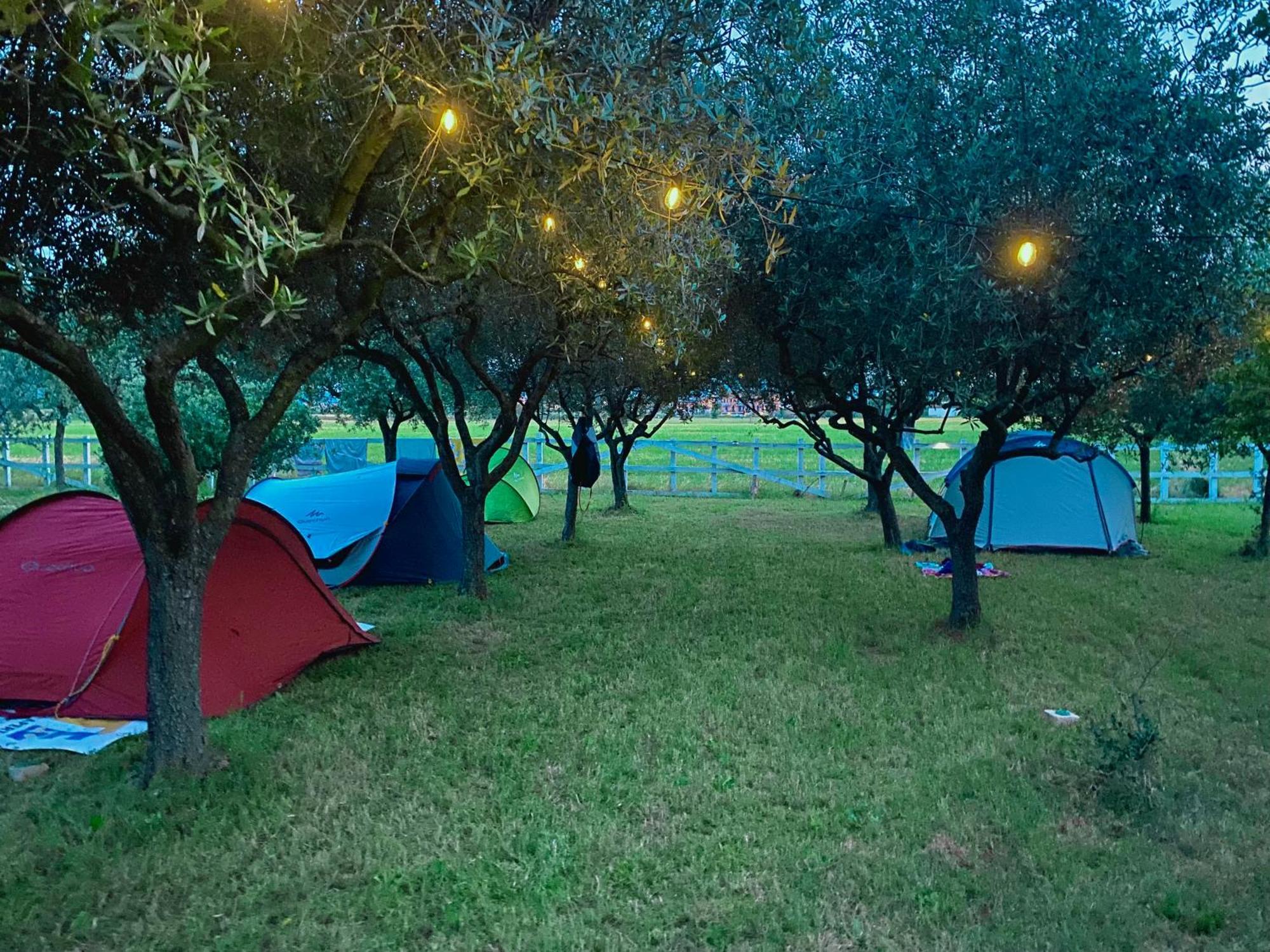 Luxe tent O.k. Corral